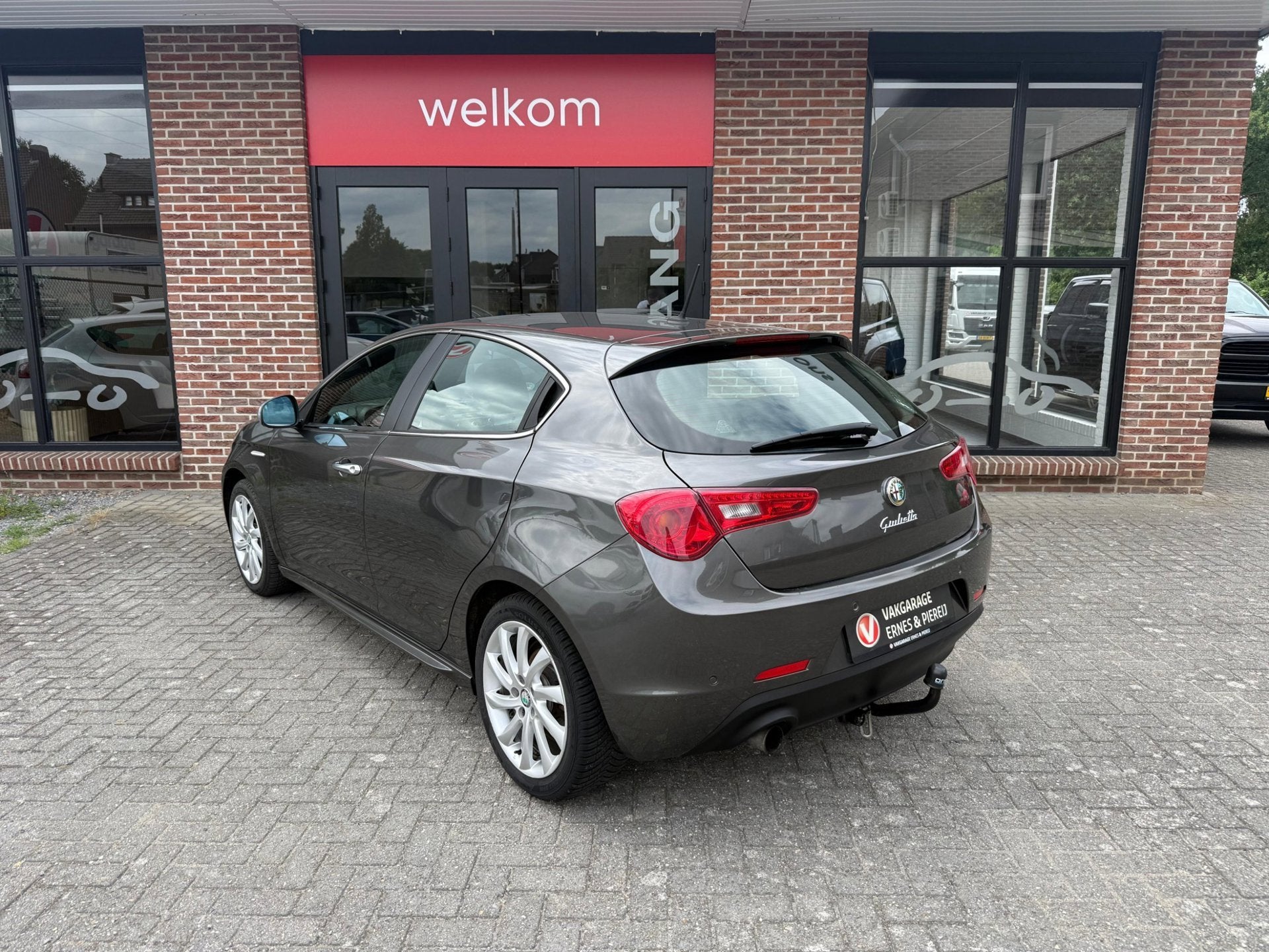 Alfa Romeo Giulietta 1.4 T Distinctive, Euro 5, 4 cilinders, Origineel Nederlands, Bedrijf