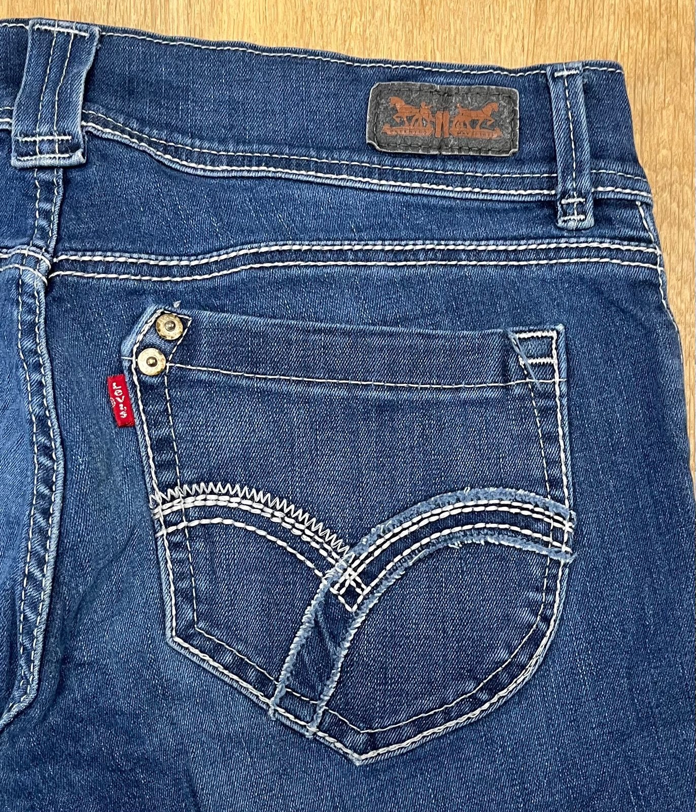 Levi’s 524 Too Superlow bootcut stretch jeans - Maat W30 L32, Ophalen of Verzenden, Zo goed als nieuw, Blauw, W30 - W32 (confectie 38/40)
