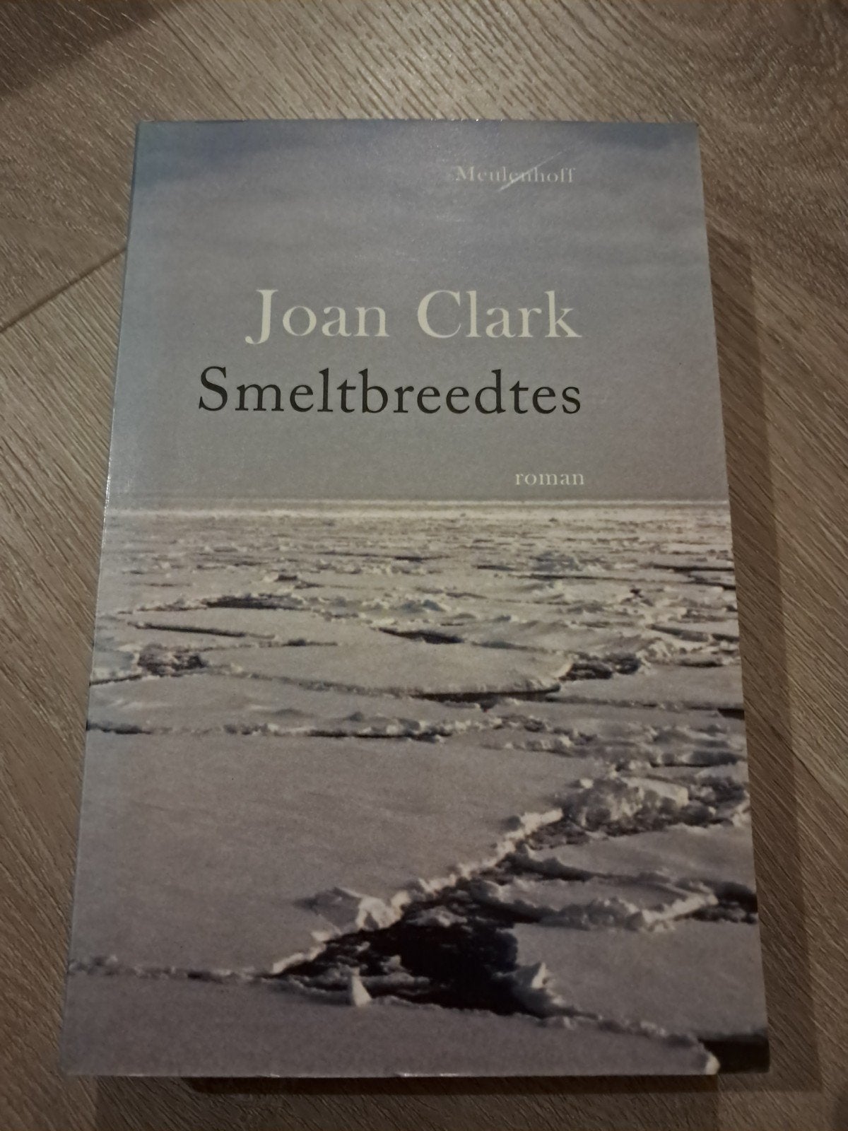 Z4 Smeltbreedtes - Joan Clark (roman), Ophalen of Verzenden, Gelezen, Joan Clark, Nederland
