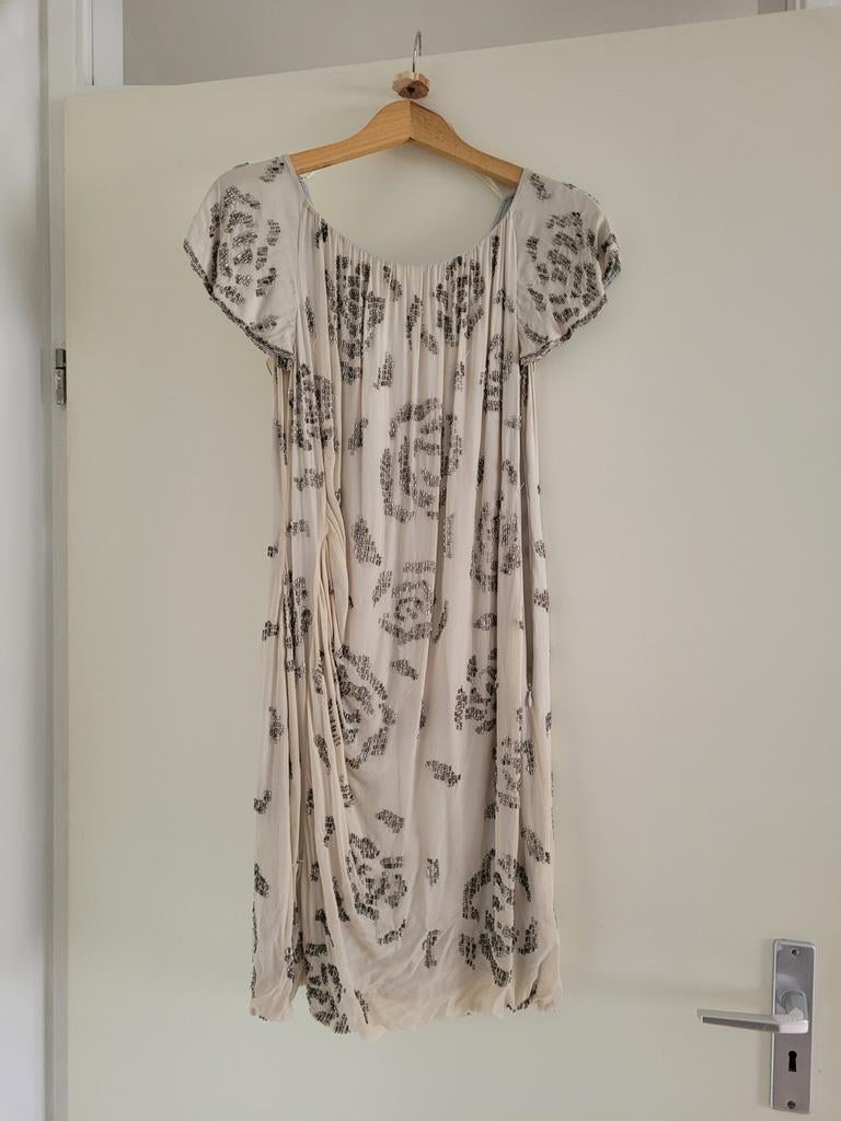 Tintoretto jurk beige met zilveren kraaltjes, Kleding | Dames, Beige, Ophalen of Verzenden, Zo goed als nieuw, Maat 36 (S)
