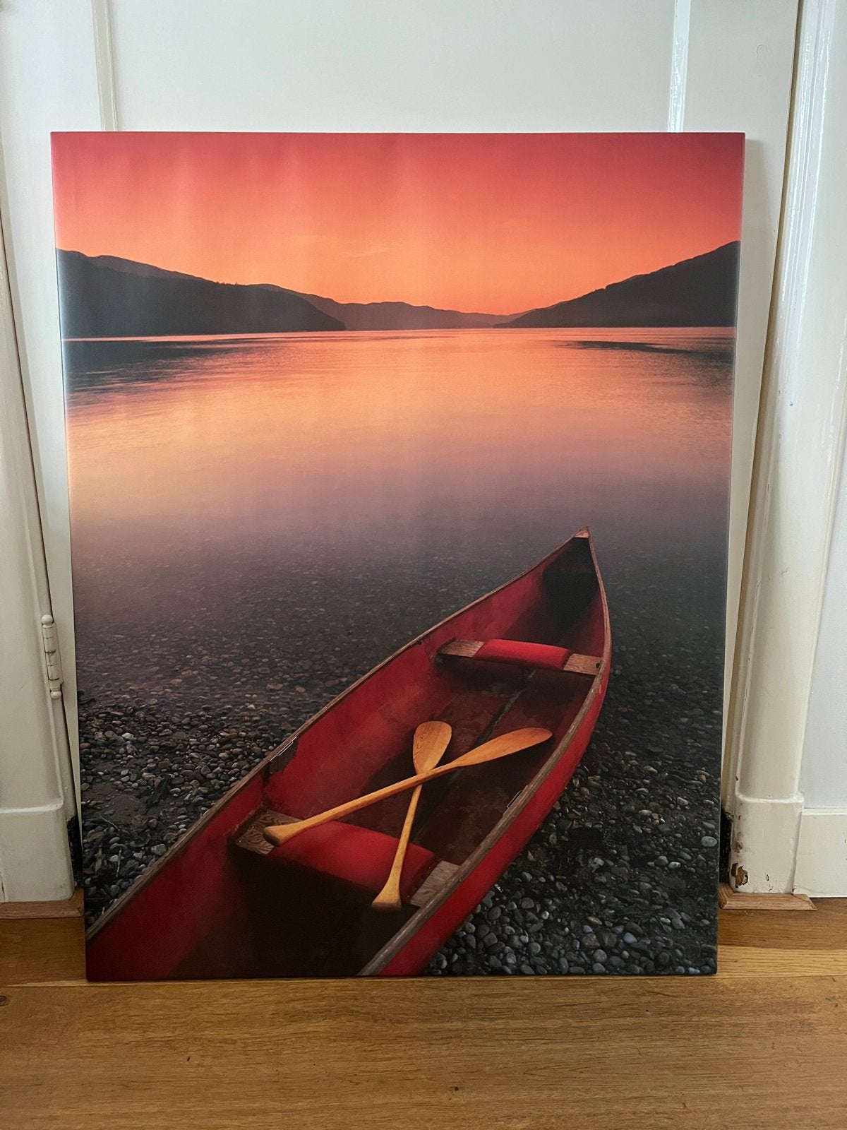 Canvas ‘Canoe on a mountain lake’ Ikea rood, Ophalen