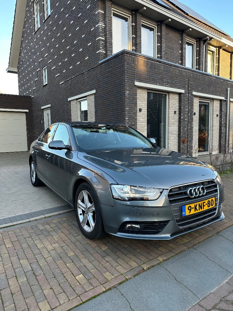 Audi A4 1.8TFSI 125KW 2013 Grijs, Auto's, Voorwielaandrijving, Stof, 4 cilinders, A4