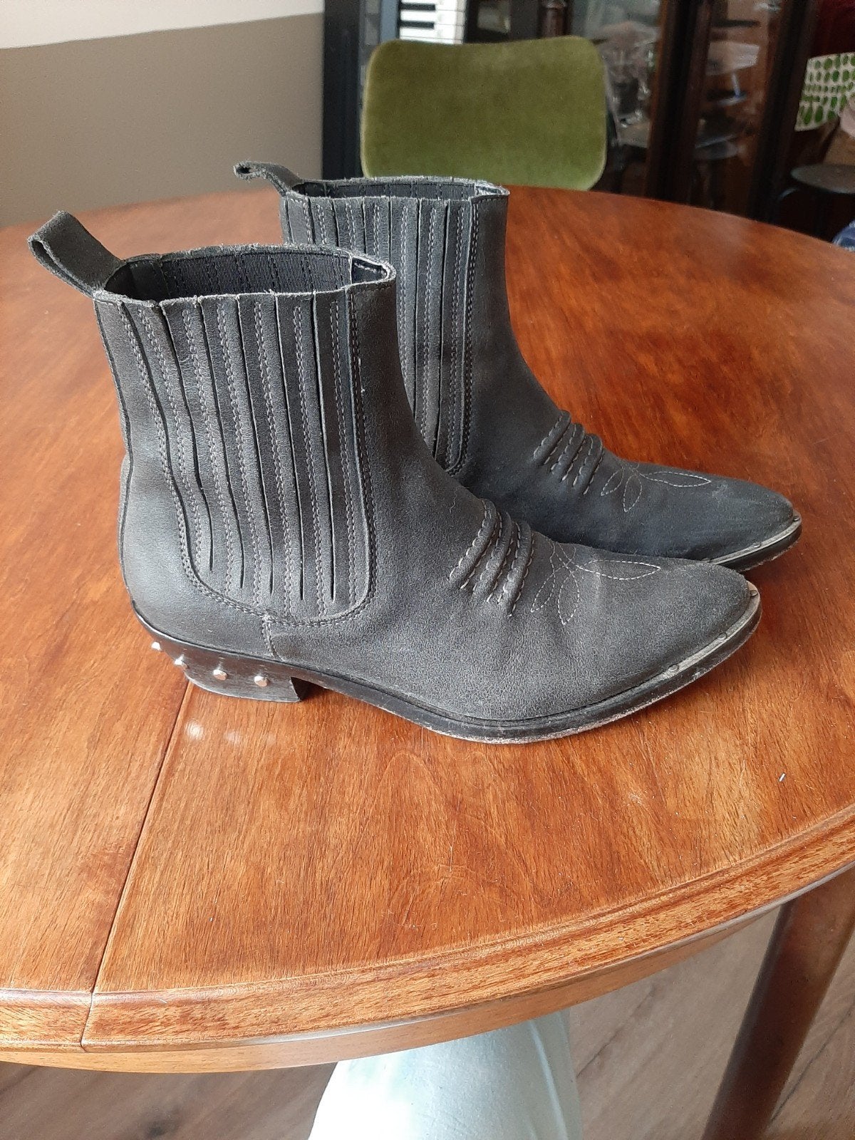 Enkellaarsjes Catarina mt 39 cowboylaarsjes, Kleding | Dames, Schoenen, Lage of Enkellaarzen, Ophalen of Verzenden, Catarina, Grijs