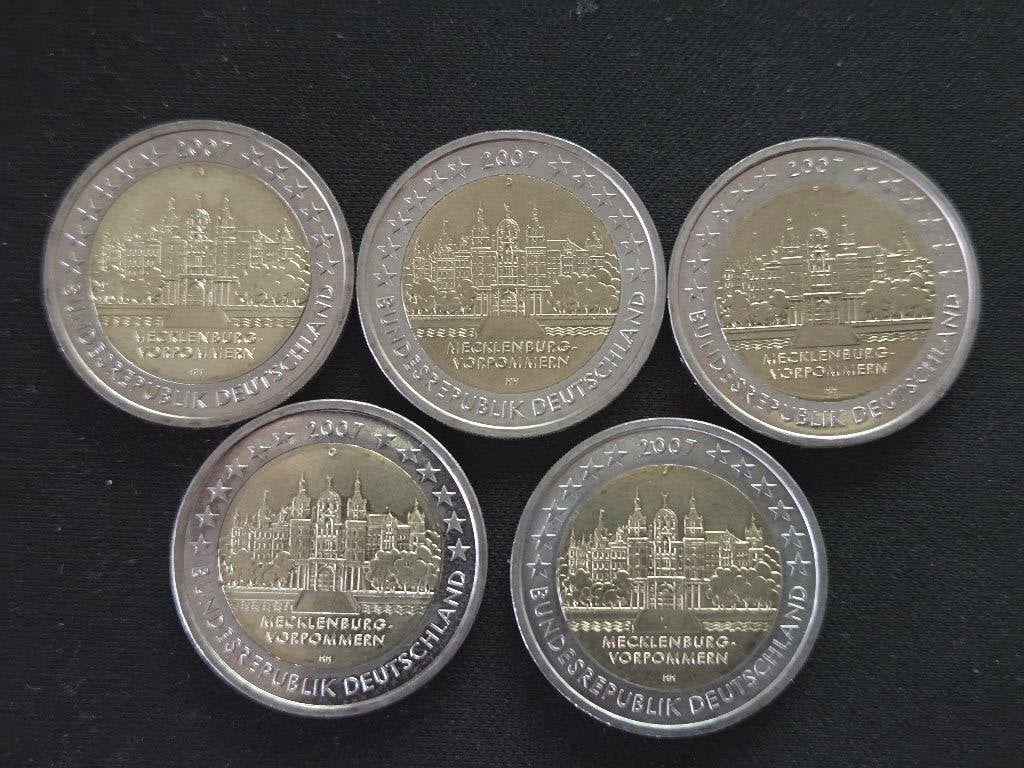 Duitsland 2007: Kasteel van Schwerin | Alle letters | UNC, Ophalen of Verzenden, Duitsland, 2 euro, Setje