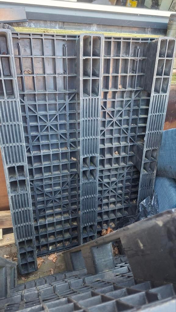 Stevige plastic pallets 80x120 cm, Ophalen, Gebruikt, 100 cm of meer, 60 cm of meer