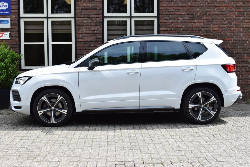 Seat Ateca 1.5 TSI FR Intense Full options | Panoramadak | C, 4 cilinders, Wit, Origineel Nederlands, Bedrijf