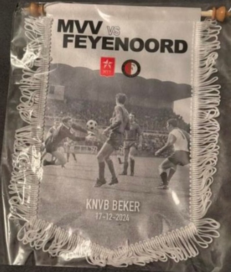 gezocht vaantje mvv - feyenoord, Verzamelen, Ophalen of Verzenden, Zo goed als nieuw