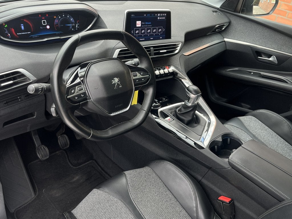Peugeot 3008 PureTech 130 AGC Première | Schuifdak | Camera, Auto's, Peugeot, Voorwielaandrijving, 12 maanden, Gebruikt, 1199 cc