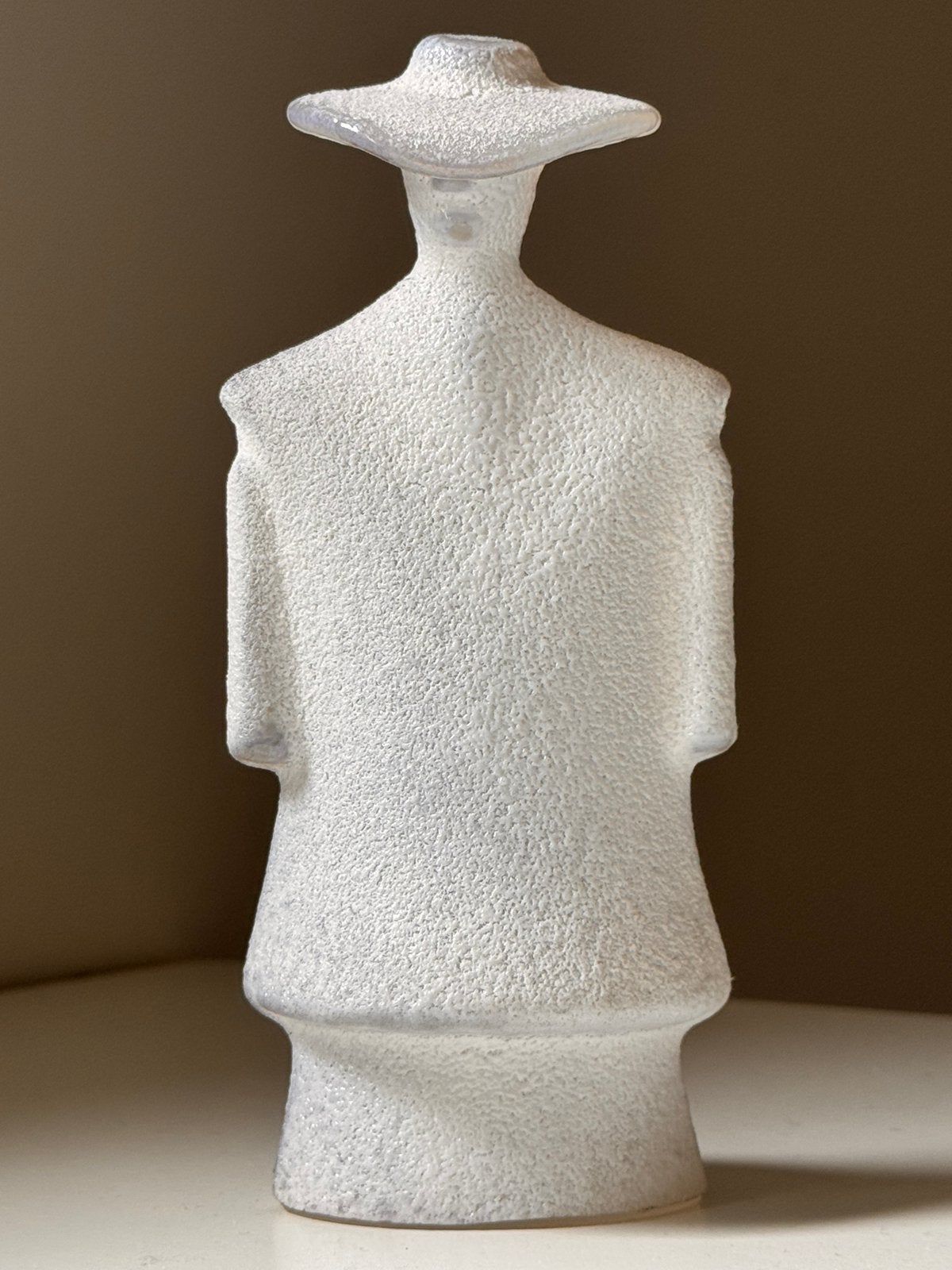 Catwalk Poncho White Kjell Engman Kosta Boda, Glas, Wit, Beeld, Ophalen of Verzenden