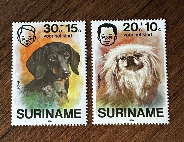 Suriname 1976 honden postfris dieren - Teckel en Pekinees, Ophalen of Verzenden, Postfris