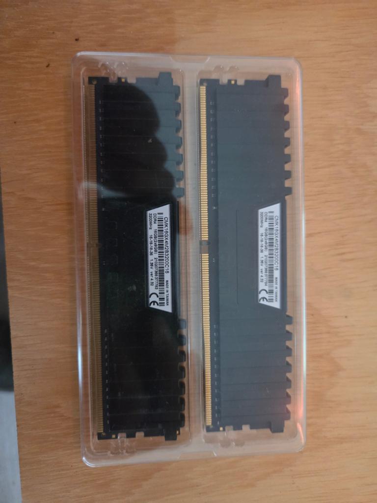 2x 8 gb 3200mhz ddr4 ram, Computers en Software, RAM geheugen, Ophalen, DDR4, Zo goed als nieuw, Desktop