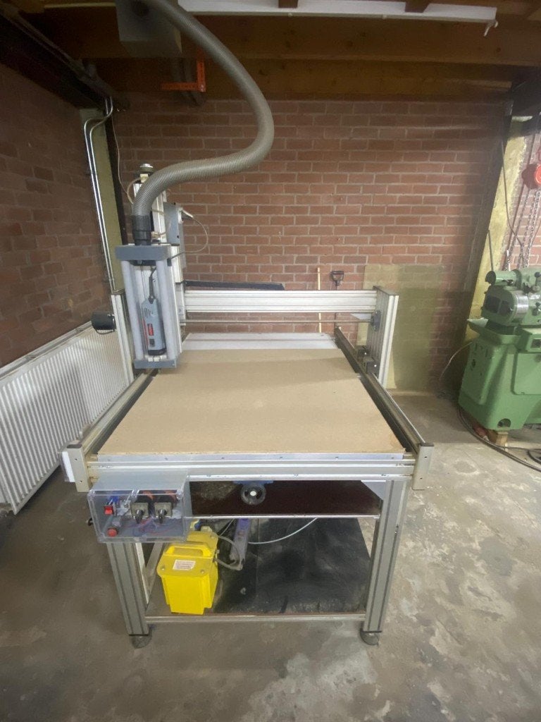 CNC Freesmachine met Vacuumtafel (84x87x40 cm), Doe-het-zelf en Verbouw, Ophalen, Gebruikt, Elektrisch, Bovenfrees