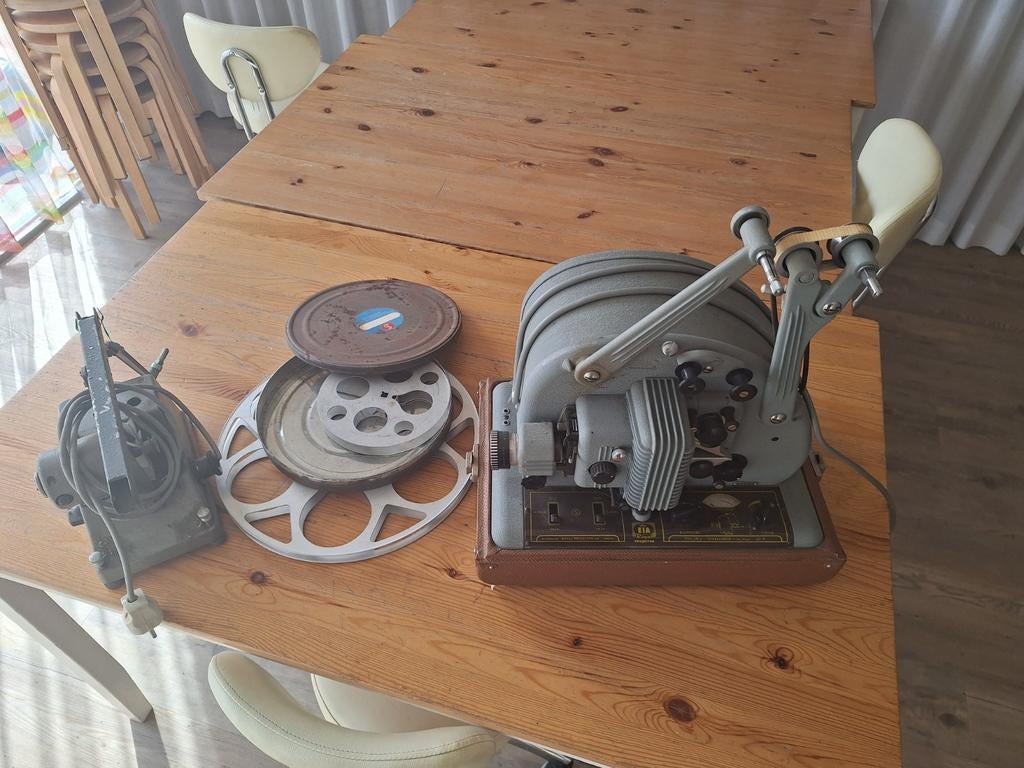 Vintage Royal Projector met accessoires, Ophalen of Verzenden, Gebruikt