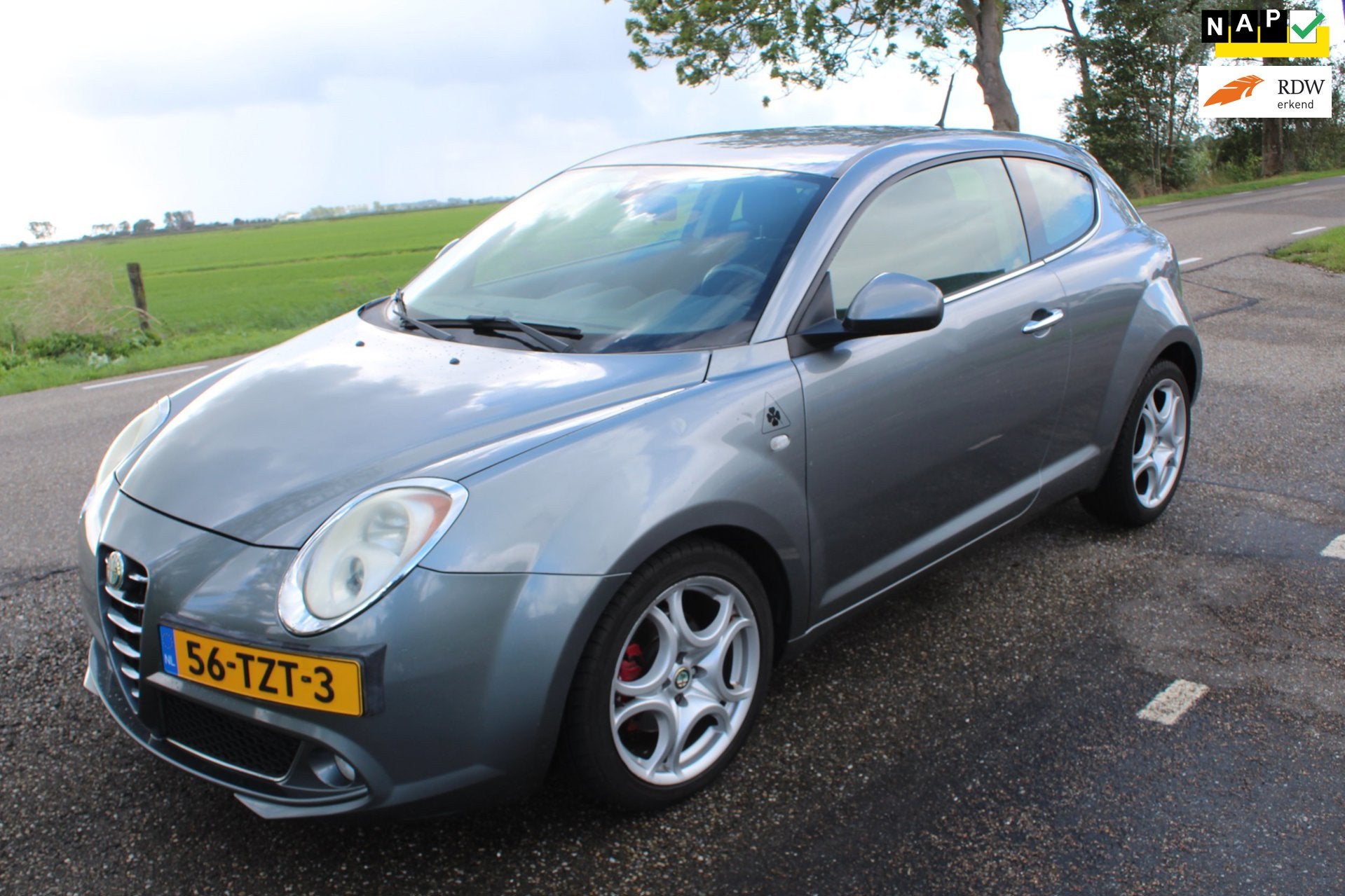 Alfa Romeo MiTo 1.4 T // AUTOMAAT // Distinctive, Euro 5, Zwart, 4 cilinders, Automatische klimaatregeling