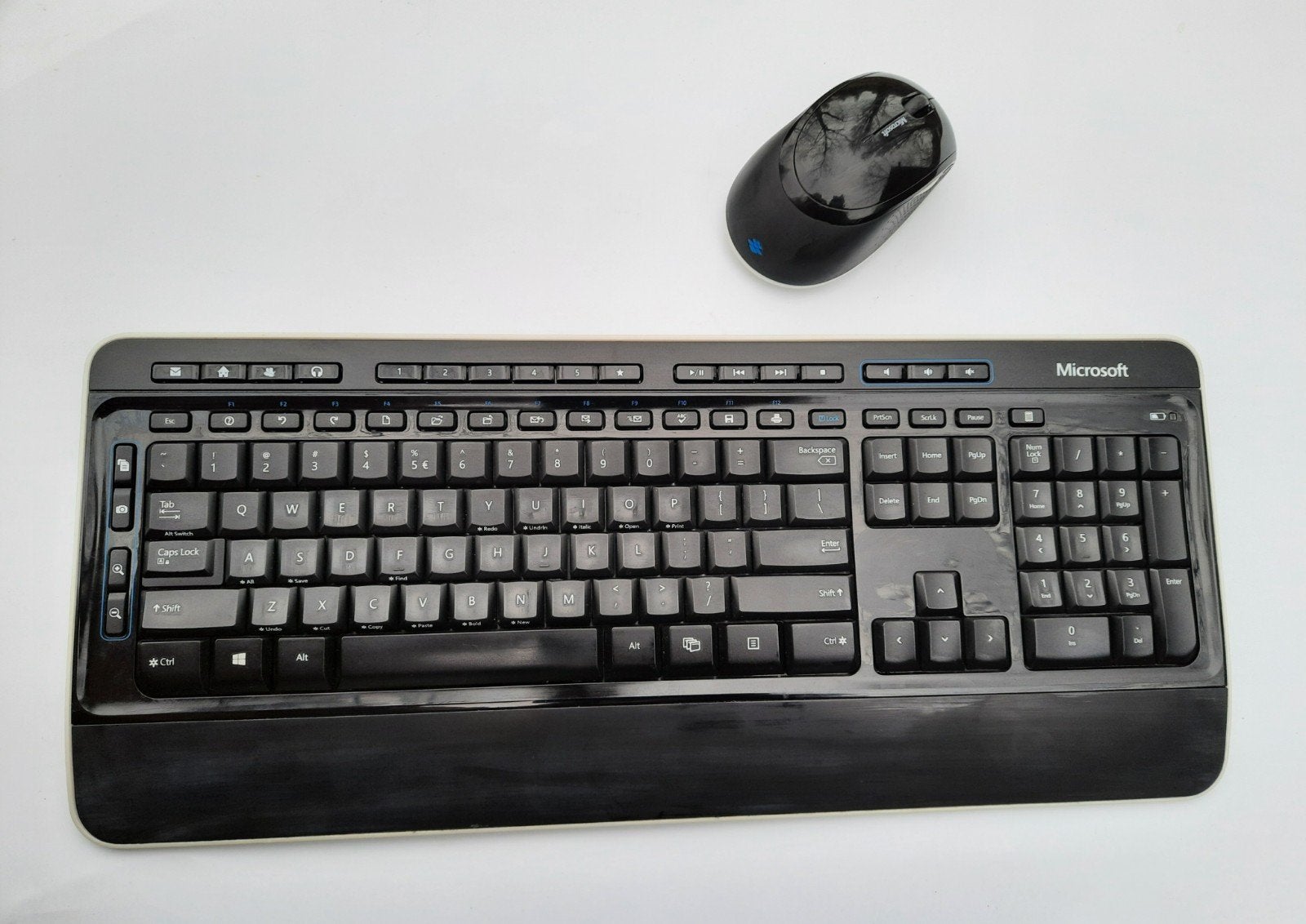 Microsoft Wireless Desktop 3000 V2.0 Toetsenbord & Muis