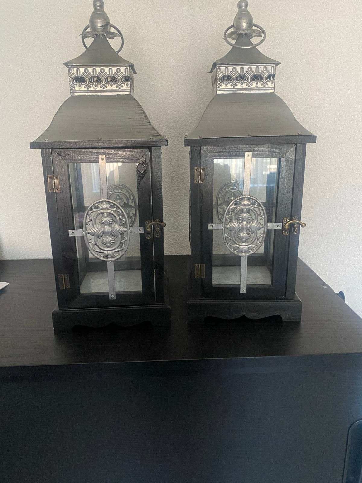 Set van 2 bewerkte lantaarns zilver/grijs en zwart, Ophalen, Zo goed als nieuw, Zilver, Metaal