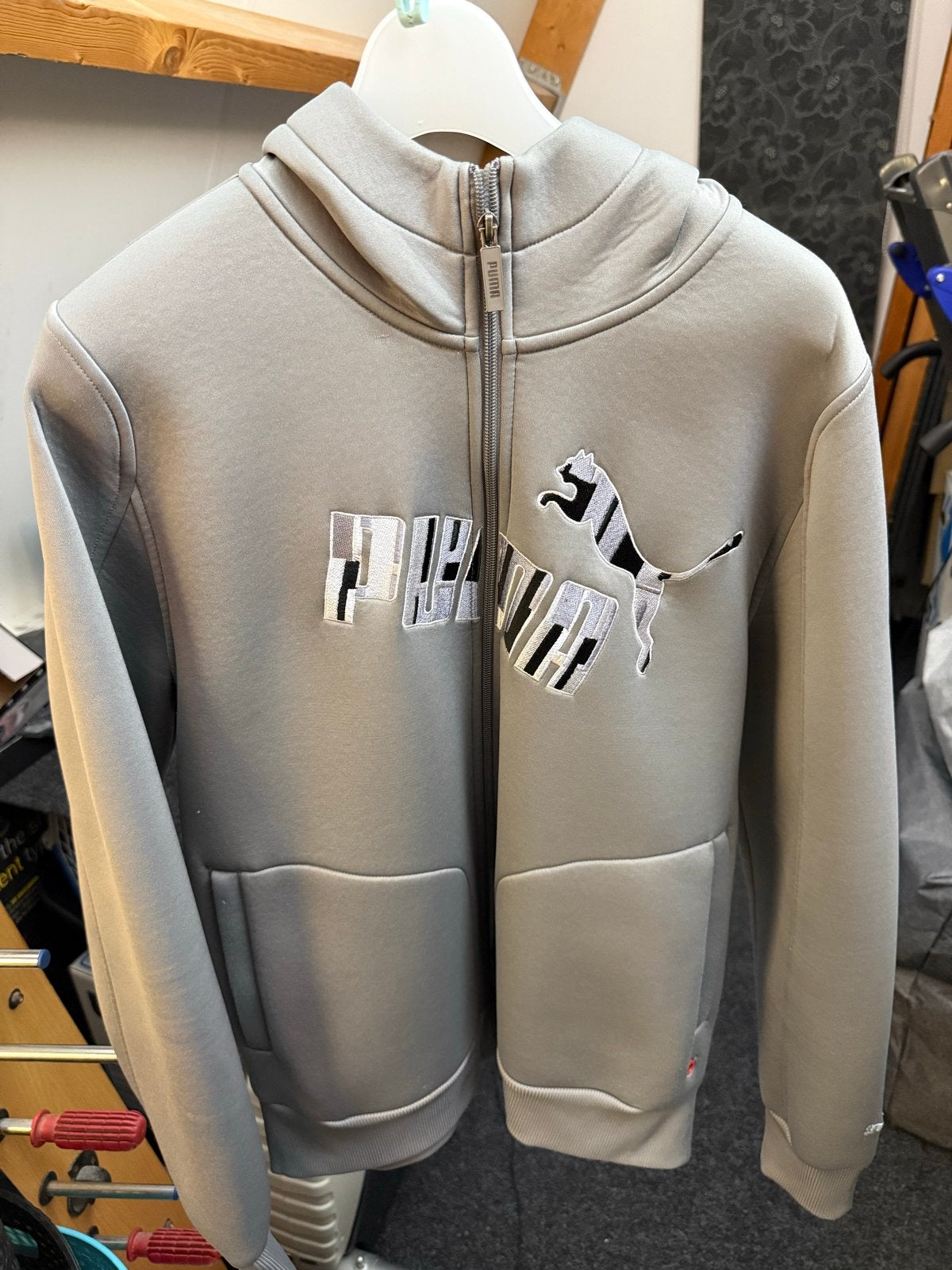 Puma Jack - Zo goed als nieuw, Ophalen of Verzenden, Zo goed als nieuw, Maat 52/54 (L), Grijs