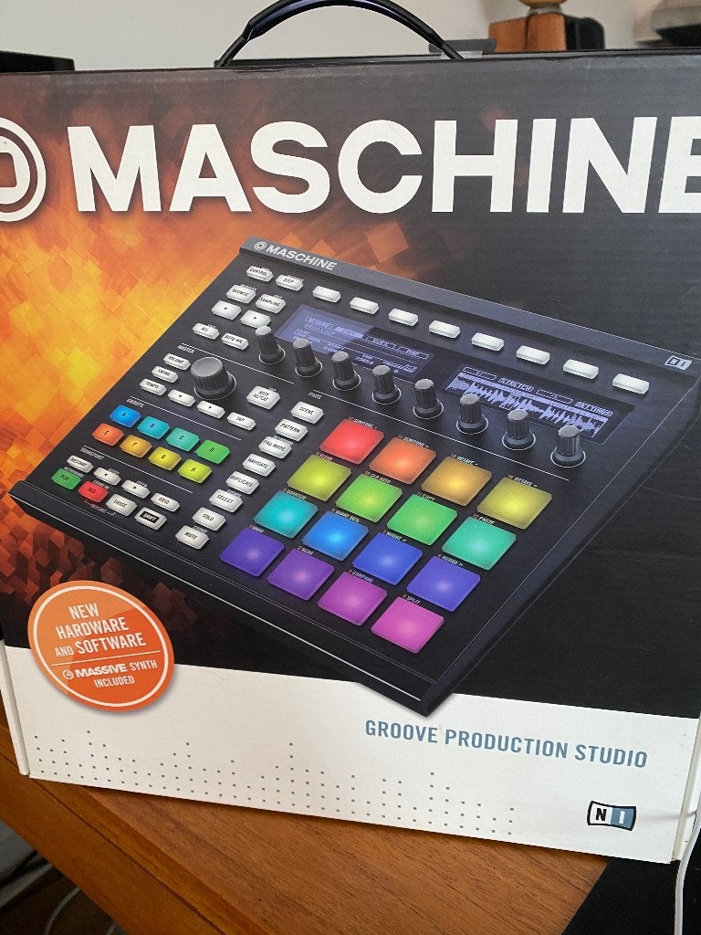 Native Instruments Maschine, Ophalen, Zo goed als nieuw