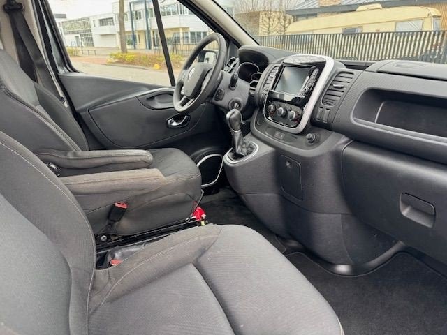 Renault Trafic 2.0 DCi 145pk Dubbel Cabine Automaat L2 Comfo, 145 pk, Stof, Gebruikt, 4 cilinders