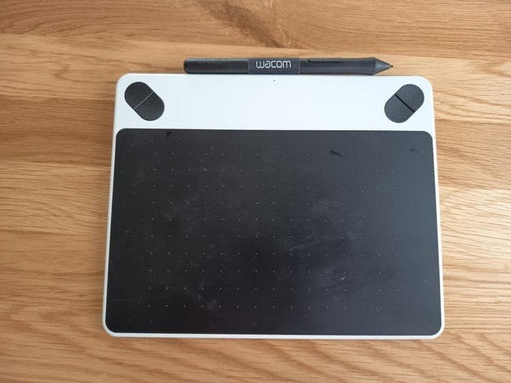 Wacom INTUOS Draw CTL-490 Small Tekentablet, Computers en Software, Tekentablets, Ophalen of Verzenden, Zo goed als nieuw, Bedraad