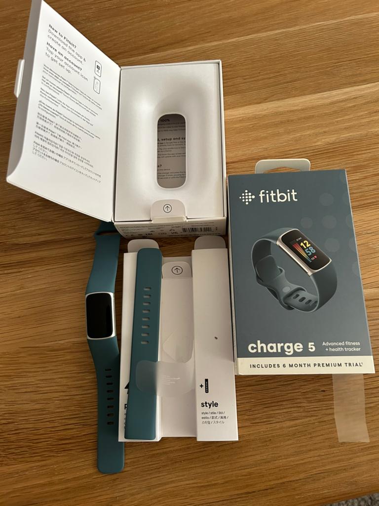 Fitbit charge 5, Ophalen of Verzenden, Zo goed als nieuw, Blauw, IOS