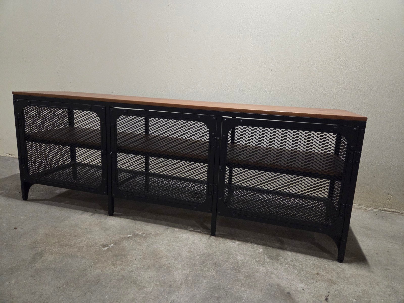Ikea Fjällbo TV meubel/dressoir, Gebruikt, 150 tot 200 cm, Minder dan 100 cm, Industrieel