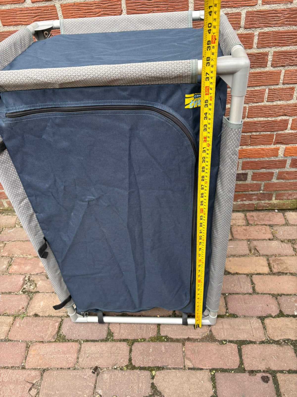 Kampeerkastje, Caravans en Kamperen, Ophalen, Zo goed als nieuw, Campingstoel
