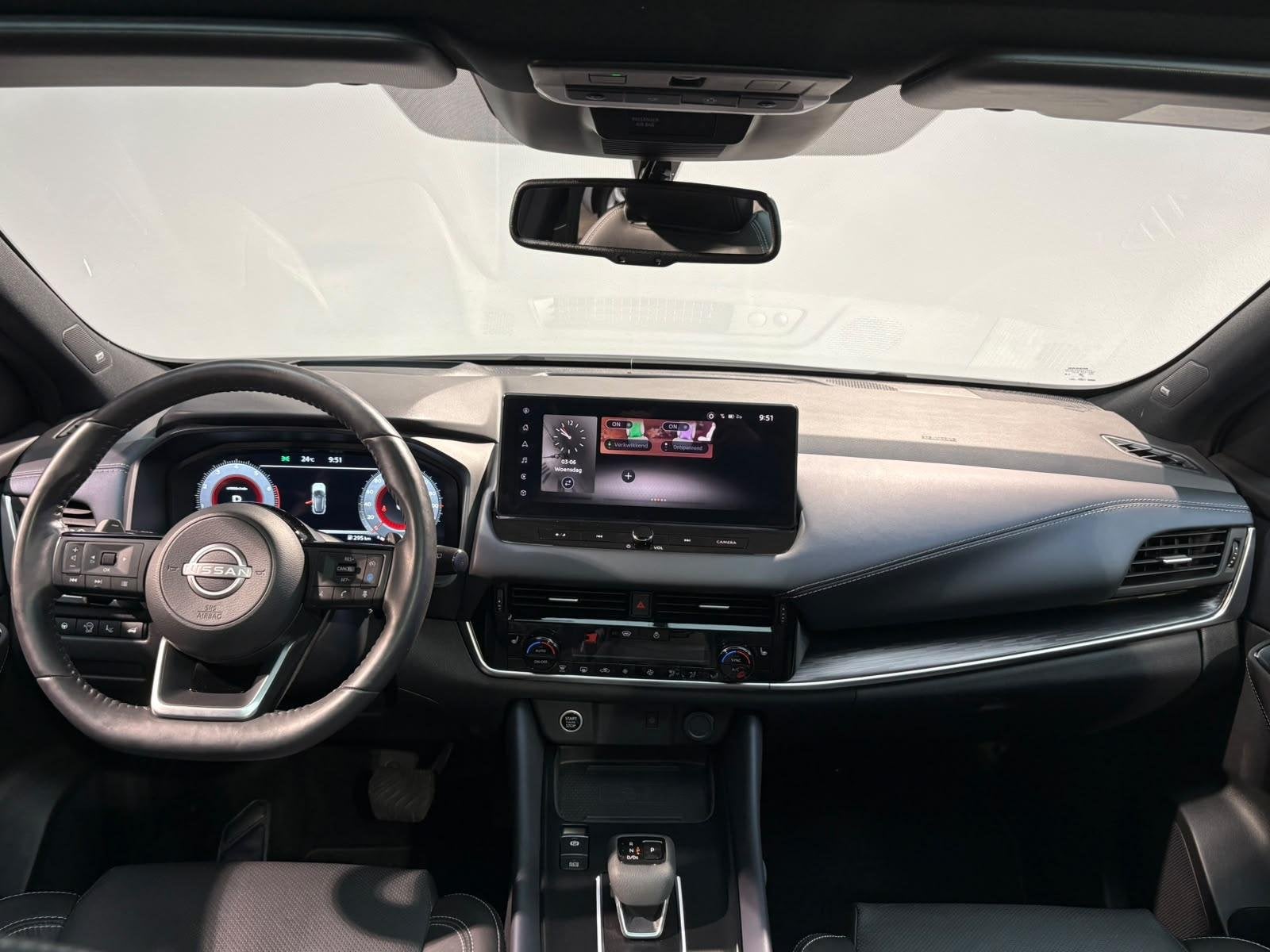 Nissan Qashqai 1.3 MHEV Xtronic Tekna Plus | Head up display, Auto's, Nissan, Met garantie (alle), Zwart, Qashqai, Onderhoudsboekje