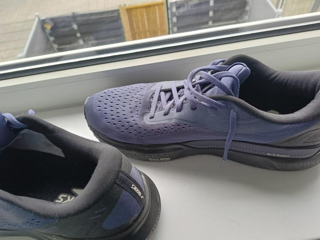 Brooks hardloopschoenen, Ophalen of Verzenden, Zo goed als nieuw, Zwart, Sportschoenen