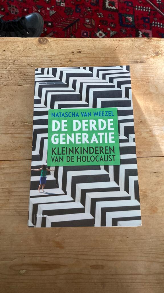 Natascha van Weezel - de Derde generatie, Natascha van Weezel, Ophalen of Verzenden, Zo goed als nieuw, Nederland