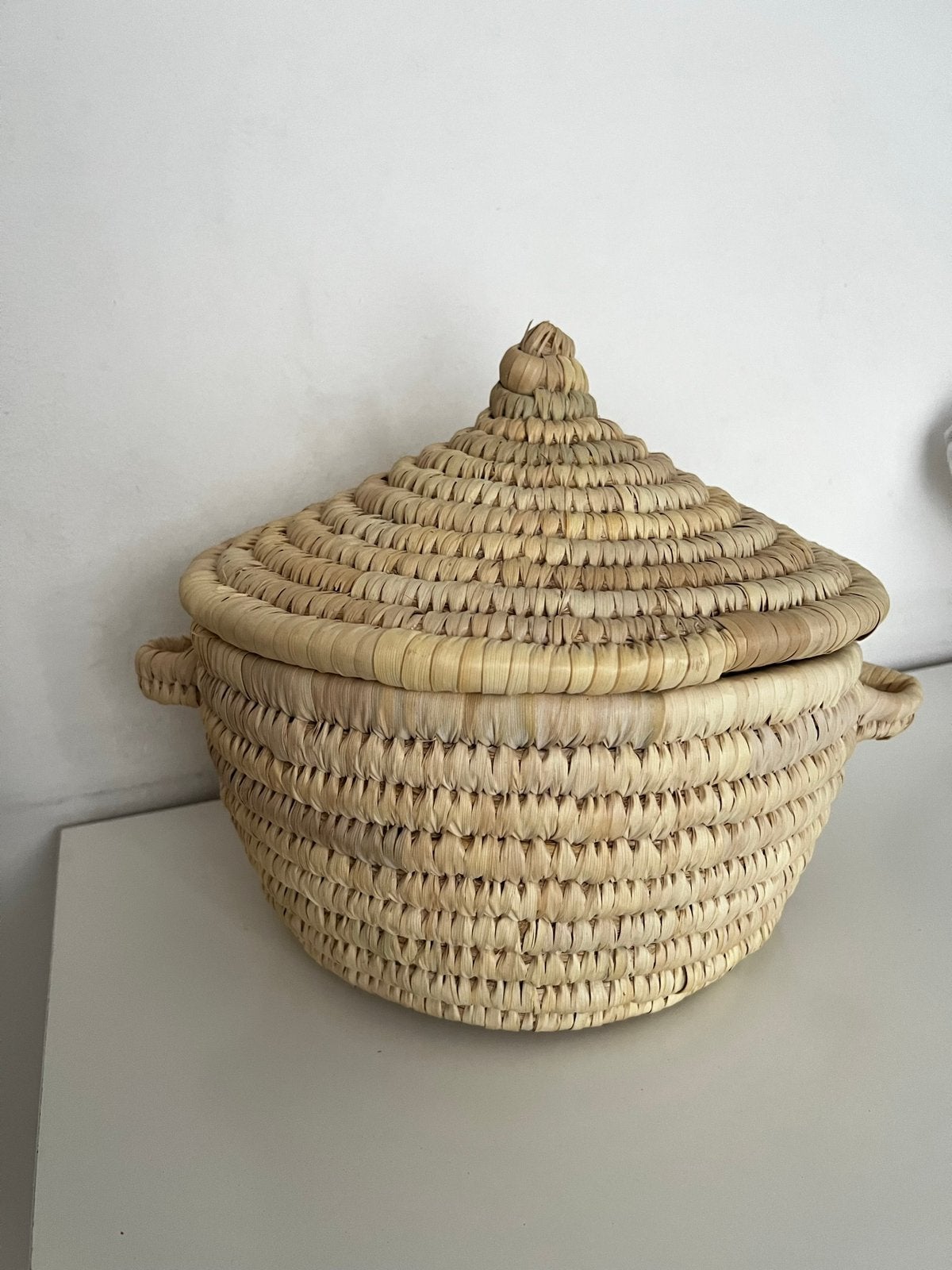 Rotan hand gevlochten mand 29 cm diameter nieuw ongebruikt, Ophalen of Verzenden, Zo goed als nieuw, Rond, Riet