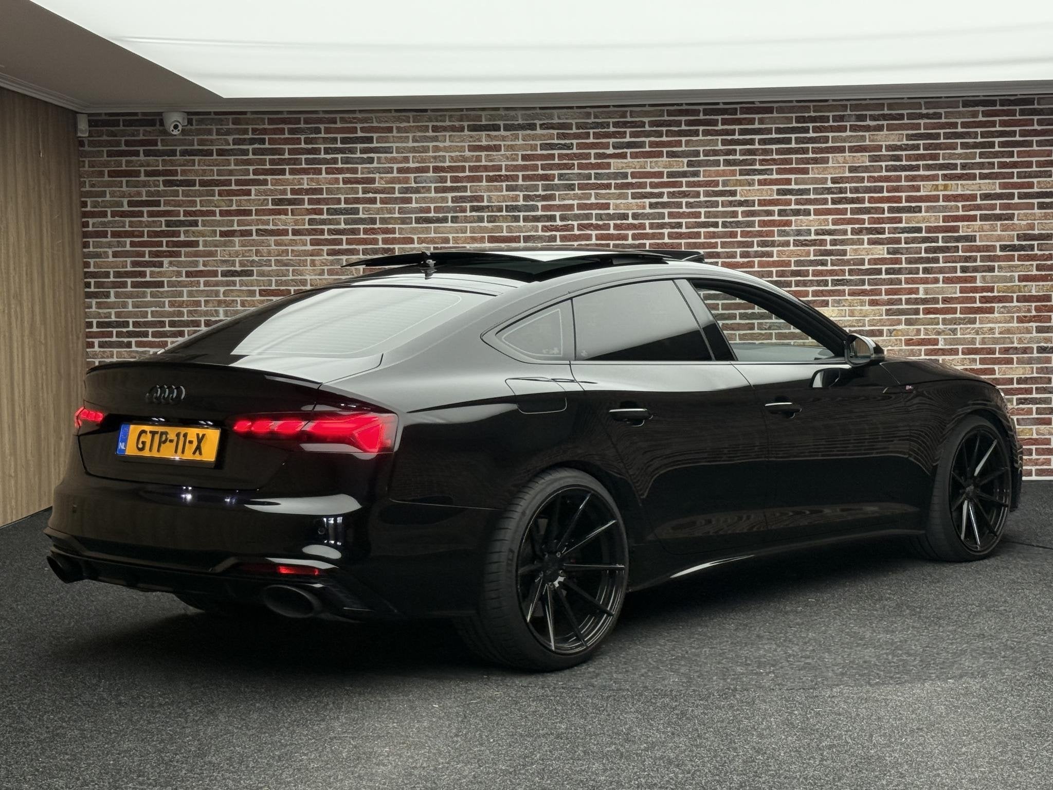 Audi S5 3.0 TFSI S5 Panoramadak RS5 Uitlaat B&O Memory, Automaat, Parkeerassistent, Gebruikt, Euro 6