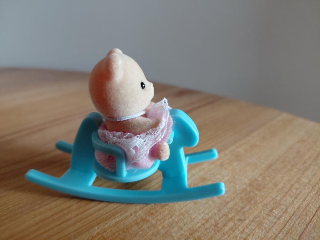 Sylvanian families babybeer/hobbelpaard/poppenhuis, Ophalen of Verzenden, Gebruikt