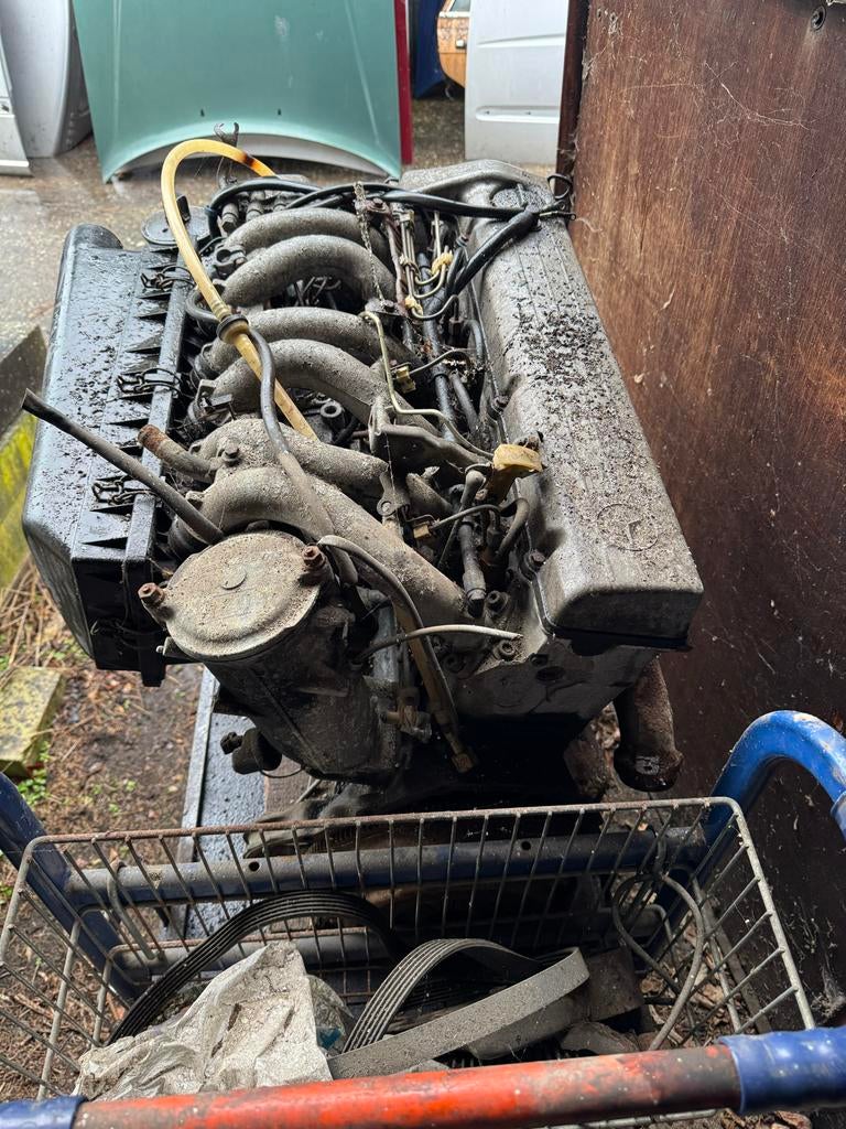 Mercedes 300 Diesel Motor (124 type) - Gebruikt, Auto-onderdelen, Motor en Toebehoren, Ophalen, Gebruikt, Mercedes-Benz