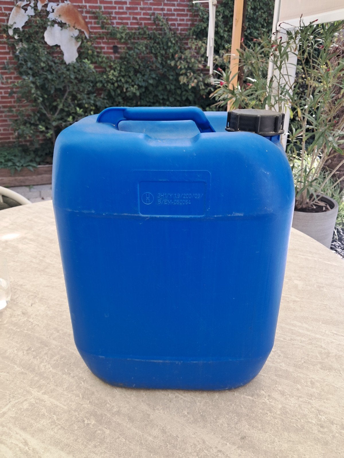 Blauwe jerrycan - 20 liter, Ophalen