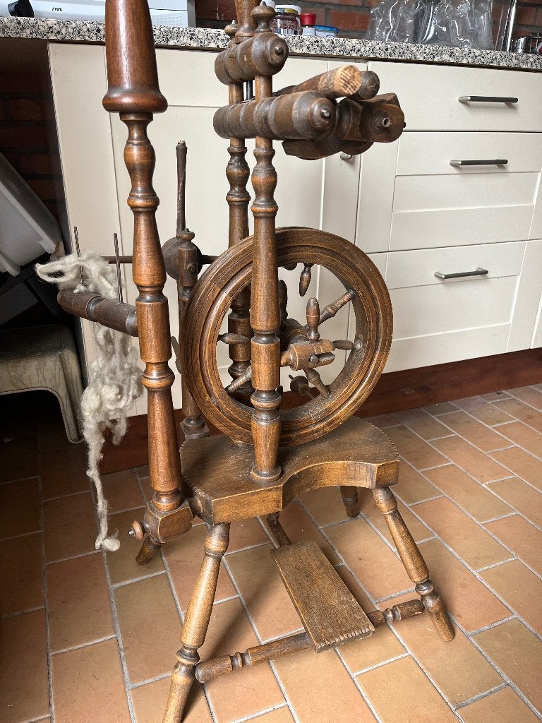 Spinnenwiel, Ophalen, Gebruikt, Spinnewiel