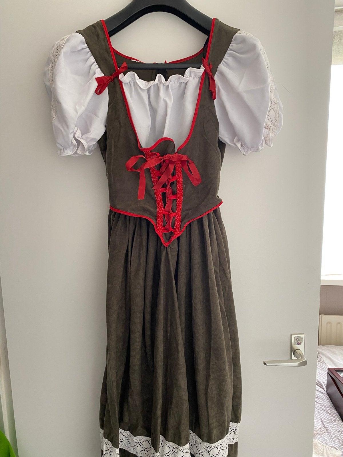 Dirndl jurk Oktoberfest kostuum, Kleding, Ophalen, Maat 38/40 (M), Overige thema's