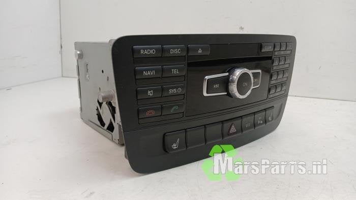 Radio CD Speler van een Mercedes A-Klasse, Gebruikt, -, Ophalen of Verzenden, -