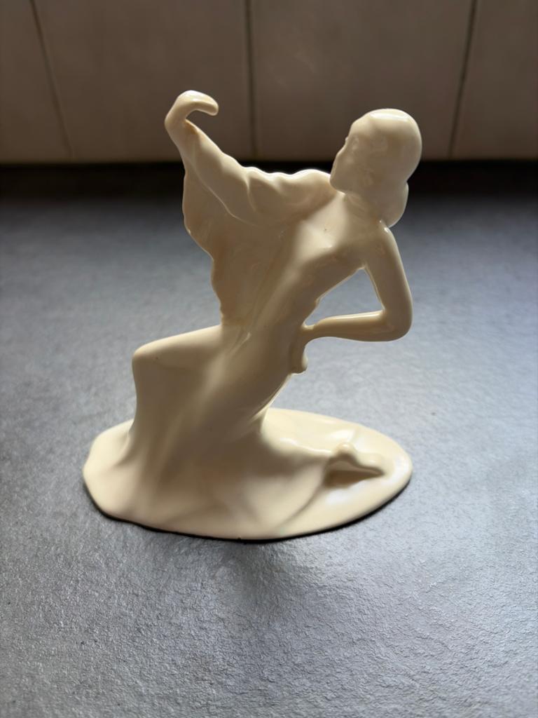 Beeldje- Koninklijke Plateelbakkerij Zuid-Holland Gouda, Minder dan 20 cm, Verzenden, Gemerkt, Steen of Keramiek