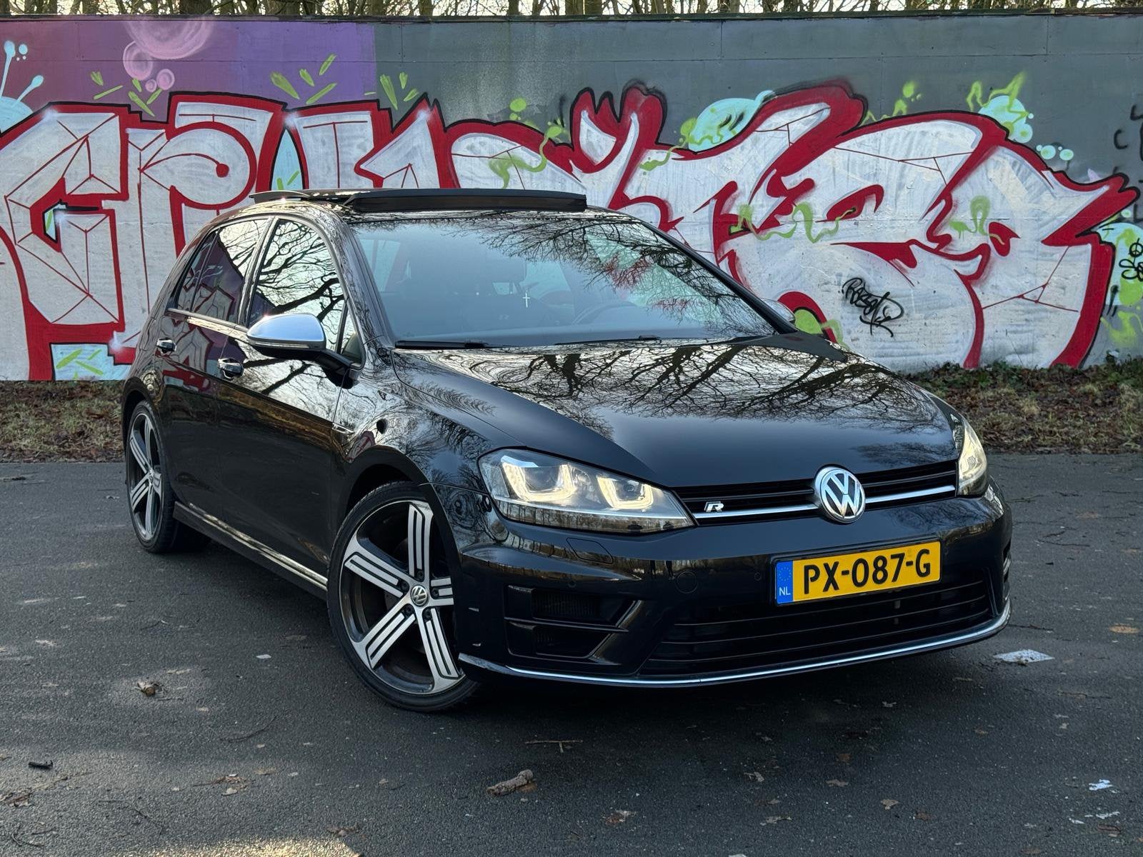 Volkswagen Golf R (PANO, 300PK), Automaat, 4 cilinders, 1984 cc, Zwart