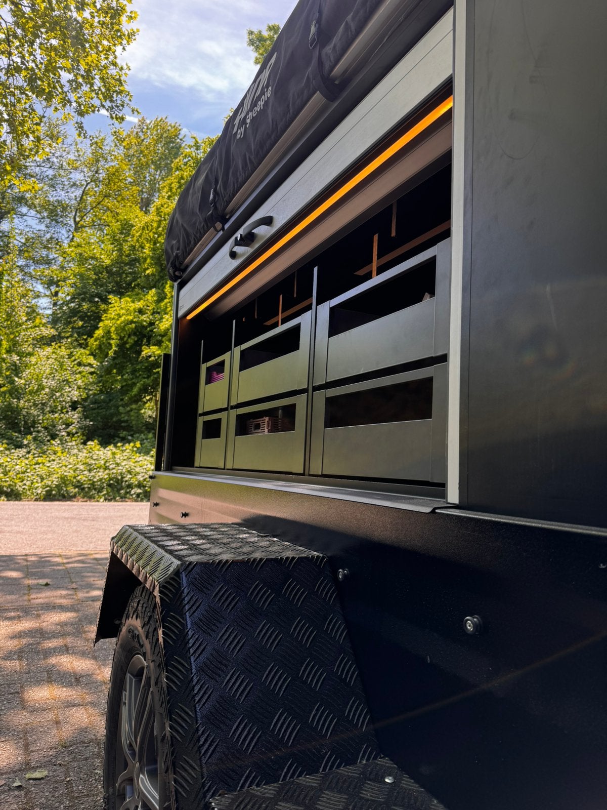 Offroad Kampeer Aanhanger | 6 Slaapplaatsen, Ophalen, Overige kleuren, Aanwezig, Tot en met 6
