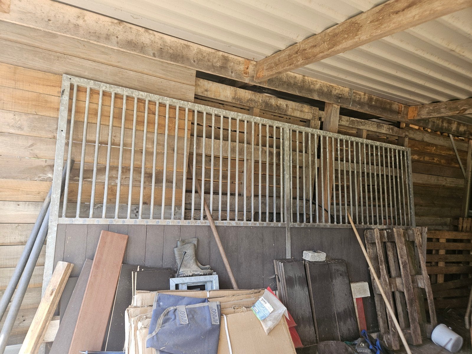 Tussenwand ( stalwand ) 4 Meter 2.20 hoog, Dieren en Toebehoren, Stalling en Weidegang
