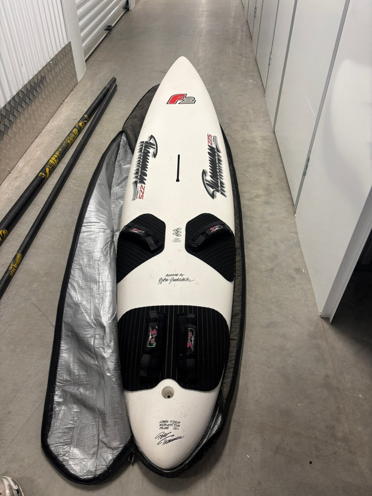 Complete Windsurfset F2 Sputnik 275 met zeilen en gieken, Ophalen, 250 tot 300 cm, Gebruikt, 5 tot 6.5 m²