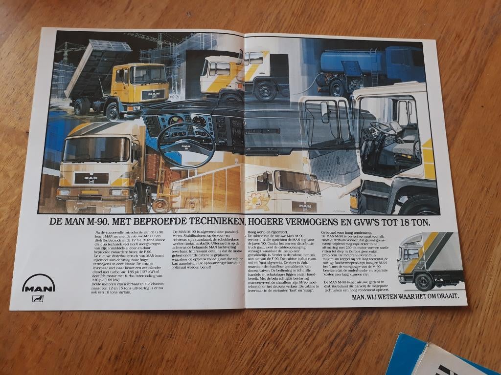 De Man M-90 informatiefolder, Ophalen of Verzenden, Gelezen