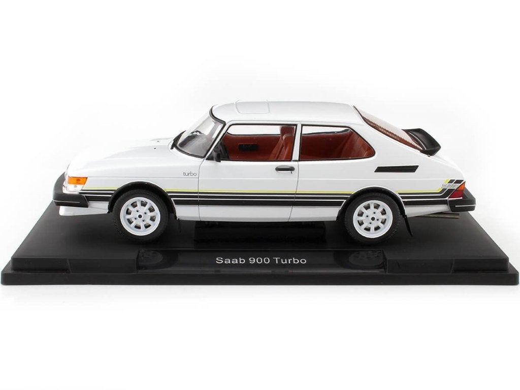 MCG Saab 900 Turbo - 1981 / Schaal 1:18 / NIEUW, Overige merken, Auto, Nieuw, Ophalen of Verzenden