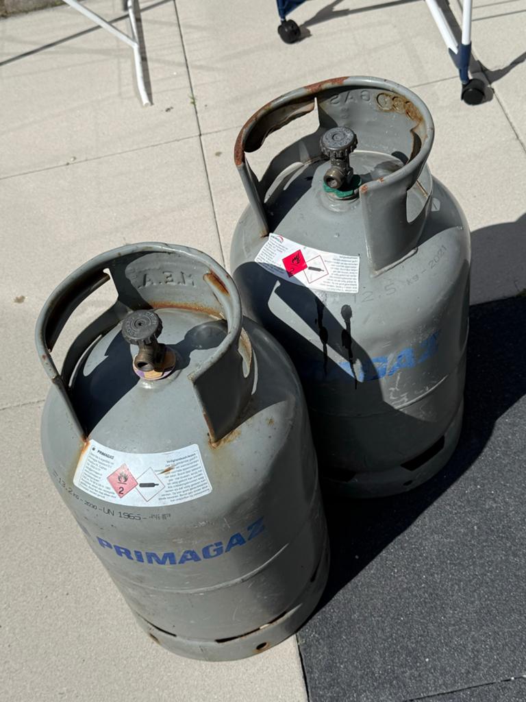 2 Gasflessen 20€ per stuk, Caravans en Kamperen, Ophalen of Verzenden, Zo goed als nieuw