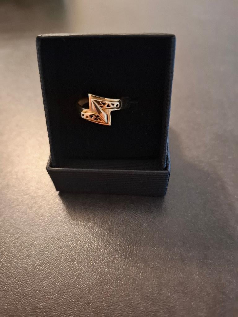 Gouden ring 14 karaat, Sieraden, Tassen en Uiterlijk, Ringen, Ophalen, 18 tot 19, Zo goed als nieuw, Dame of Heer