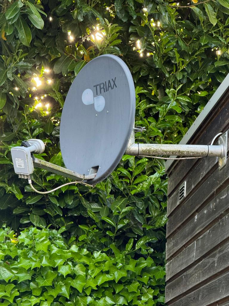 Triax schotelantenne met Duo LNB, Ophalen of Verzenden, Gebruikt, (Schotel)antenne, Overige merken