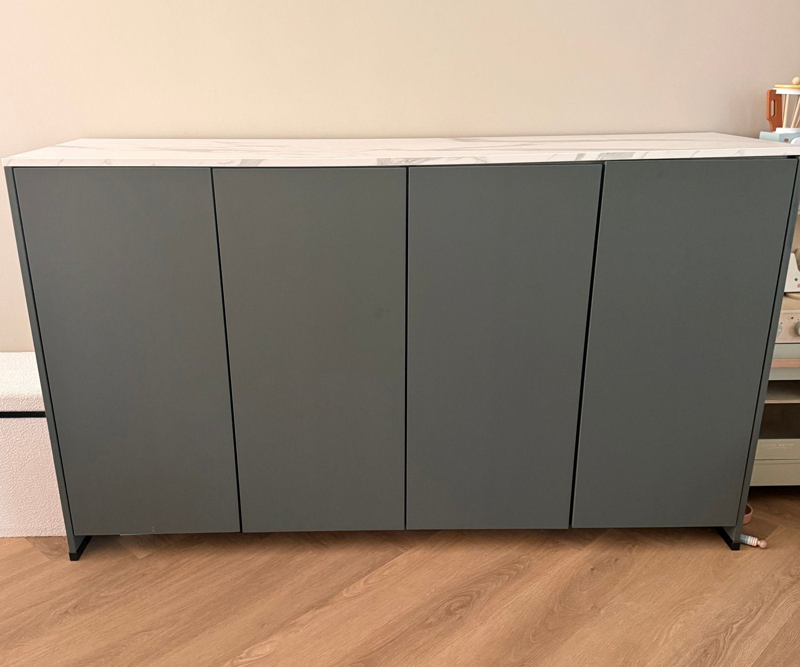 Dressoir, Huis en Inrichting, Kasten | Roldeurkasten en Archiefkasten, Ophalen, 150 tot 200 cm, Zo goed als nieuw, Minder dan 100 cm