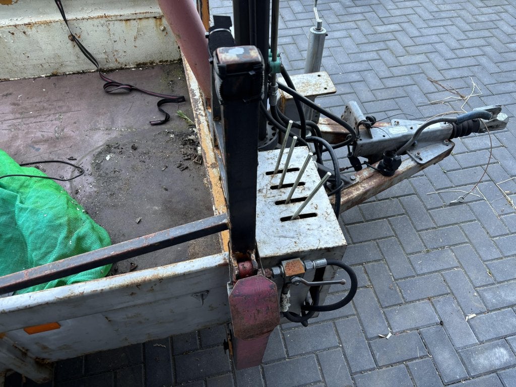 Hapert bakwagen met elektrische laadkraan kraan, Gebruikt
